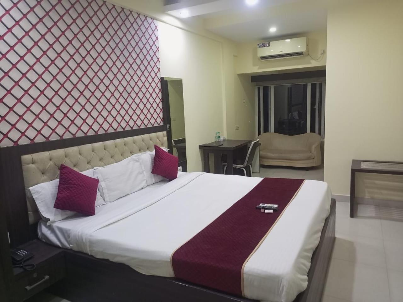 Hotel Eco Park New Town Kültér fotó